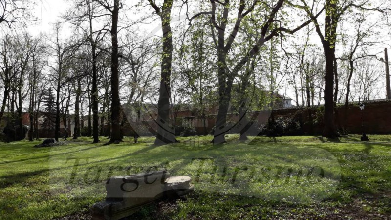 Pedalando lungo il naviglio civico