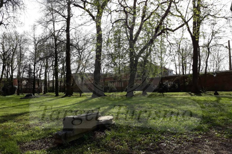 Pedalando lungo il naviglio civico