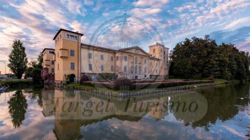 Villa Sommi Picenardi 