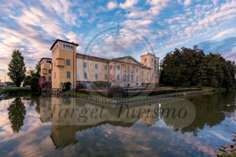 Villa Sommi Picenardi 