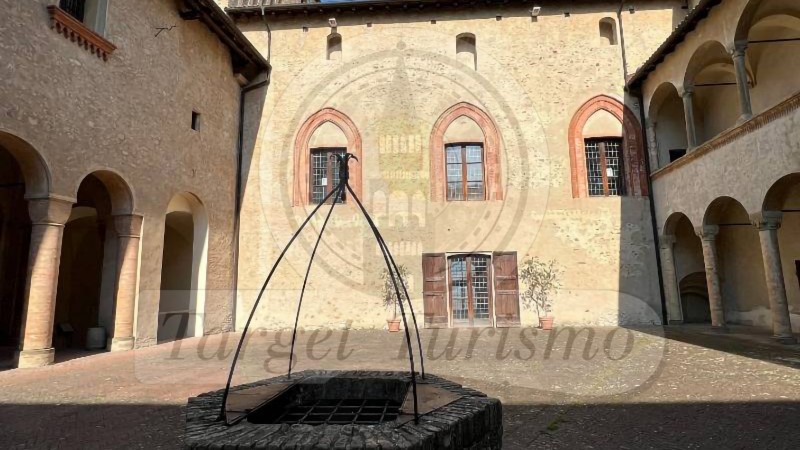 IL CASTELLO DI TORRECHIARA