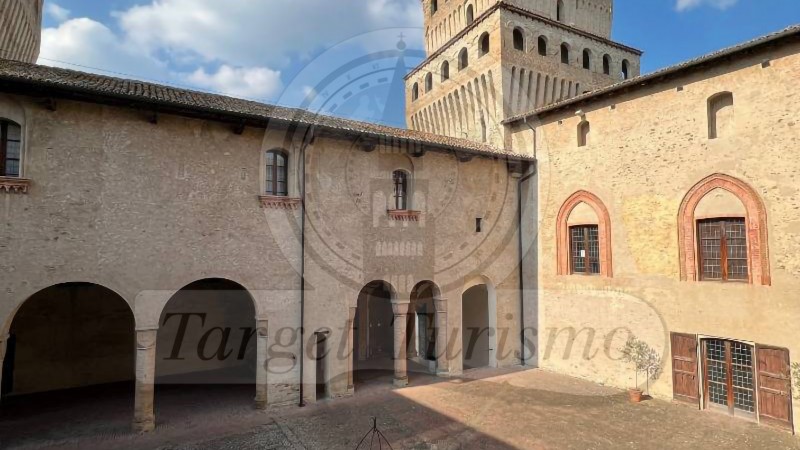 IL CASTELLO DI TORRECHIARA