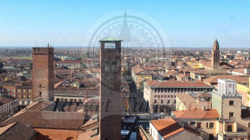 Campanili e torri antiche